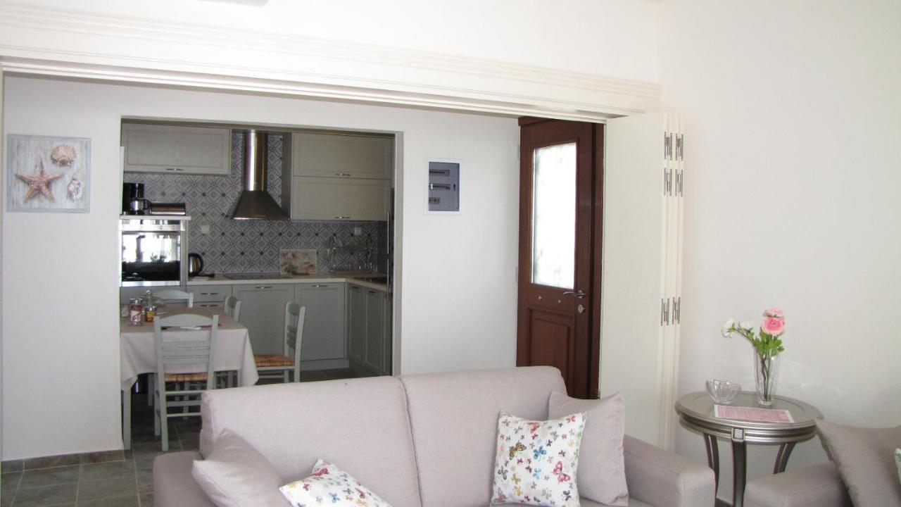 Sunset Suites Lefókasztro Kültér fotó