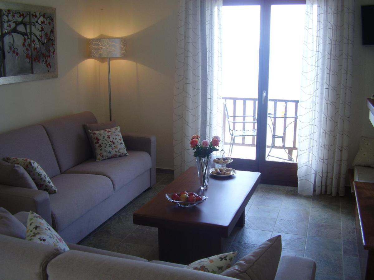 Sunset Suites Lefókasztro Kültér fotó