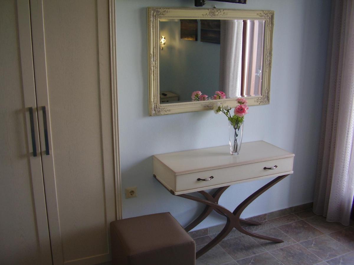 Sunset Suites Lefókasztro Kültér fotó
